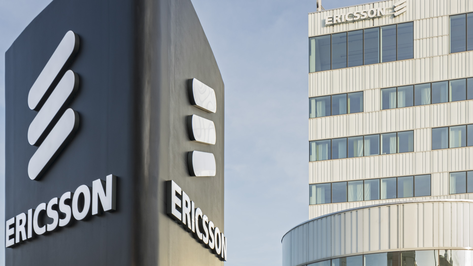 ERICSSON PODPISUJE SETNY KOMERCYJNY KONTRAKT 5G