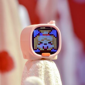 Divoom Pixoo 64, Beetles-FM i Timoo: ramka Pixel Art oraz dwa nowoczesne głośniki z Bluetooth i unikalnym wzornictwem